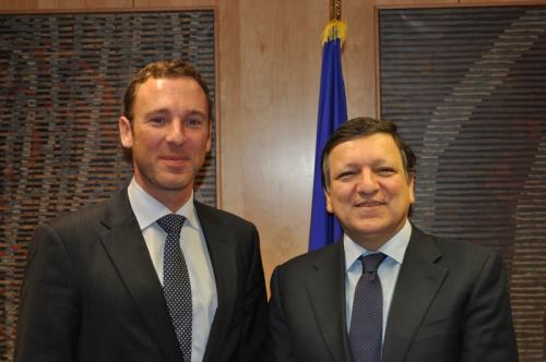 Joris-Baecke-Jose-Manuel-Barroso.jpg