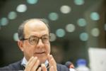Paolo De Castro manterrà il suo impegno in Europa almeno sino al 2014 de_castro-iptc-copyright--european-union-2012-PE-EP